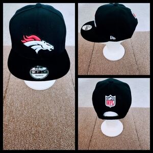DENVER BRONCOS NFL FOOTBALL SNAPBACK HAT.